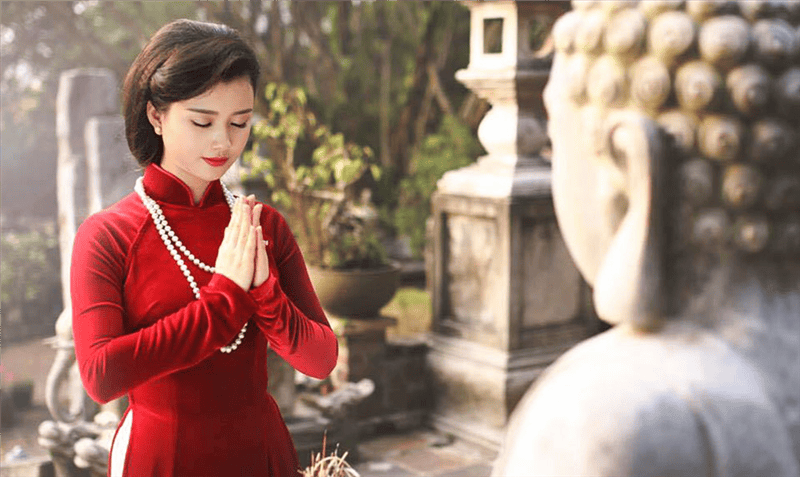 Thần Phật có người tin người không tin, xưa nay vẫn thế nhưng nếu không có tâm Pháp ước chế thì xã hội ắt sẽ loạn. (Ảnh: Timeout Vietnam)